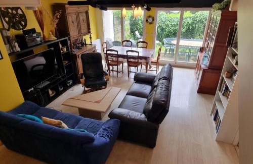 Rosny-sous-Bois Casa | Chambre 15 m SDB et toilettes privatives
