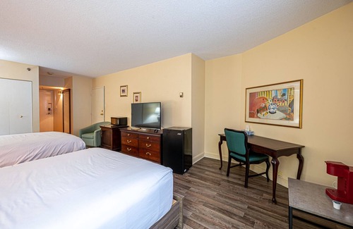 Saint-Sauveur Hotel | Chambre 2 Lits/Room 2 beds