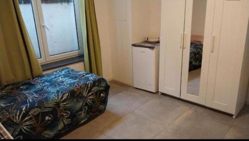 Collignon Casa | Chambre 2lit célibataire schaarbeek sous-sol