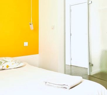 Macon Cama Y Desayuno | CHAMBRE ARTY CHEZ MINUIT DEUX