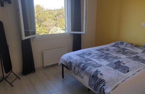 Figeac Casa | Chambre au calme avec cuisine équipée en supplément sur demande