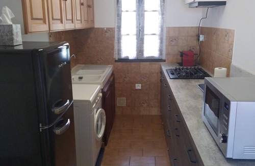 Monacia-d'Aullene Apartamento | Chambre au Coeur du Village , à Cinq Minutes des Plages