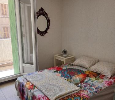 La Belle de Mai Apartamento | Chambre avec balcon dans une appartement la belle de mai