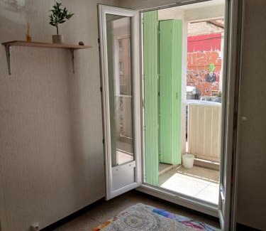 La Belle de Mai Apartamento | Chambre avec balcon dans une appartement la belle de mai