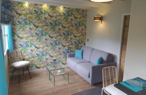 Curienne Apartamento | Chambre avec cuisine, entrée et terrasse privée !