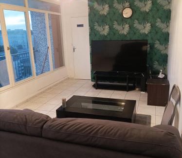 Vitry-sur-Seine Casa | Chambre avec lit