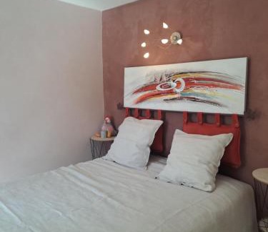 Montaigut-le-Blanc Casa | Chambre avec salle de bain privative