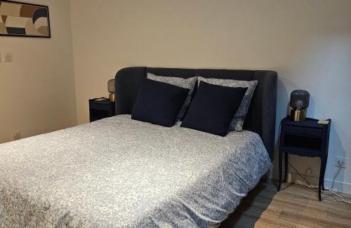 Messas Cama Y Desayuno | Chambre Chambord avec piscine chauffée et parking privatif - FR-1-590-484