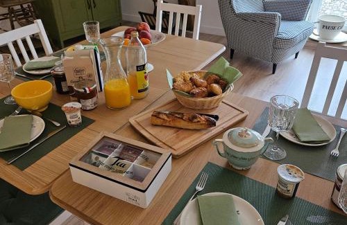 Messas Cama Y Desayuno | Chambre Chambord avec piscine chauffée et parking privatif - FR-1-590-484