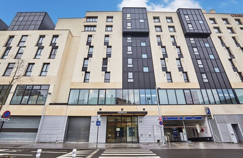 Rueil-Malmaison Apartamento | Chambre Confortable et Abordable près du RER | Wi-Fi Gratuit + TV!