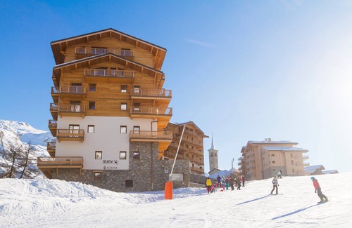 Les Boisses Condominio | Chambre Confortable avec une Cheminée + Parfait pour les Skieurs | Vos Prochaines Vacances de Ski