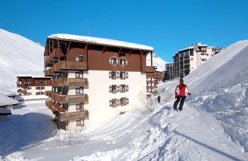 Les Boisses Condominio | Chambre Confortable avec une Cheminée + Parfait pour les Skieurs | Vos Prochaines Vacances de Ski