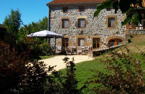 Saint-Privat-d'Allier Cama Y Desayuno | Chambre cosy avec bien-être, parking, wifi - Au cœur de l'Auvergne - FR-1-582-506