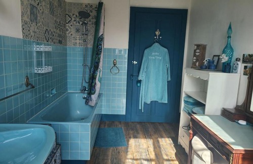 Medonville Cama Y Desayuno | Chambre cosy avec accueil chaleureux, proche de Vittel et Contrexéville - FR-1-589-480