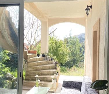 Mandelieu-La-Napoule Casa | chambre d'hôte d'artiste