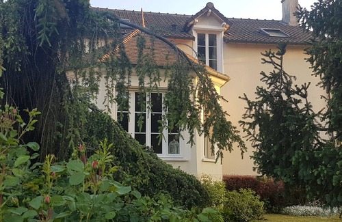 Montigny-sur-Loing Casa | Chambre D'hôte La Montignonne