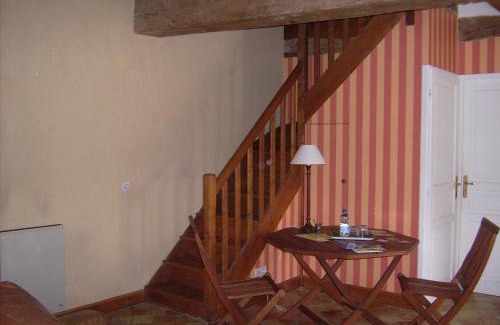 Le Pin-la-Garenne Cama Y Desayuno | Chambre d'hôte au domaine de la Miottiere