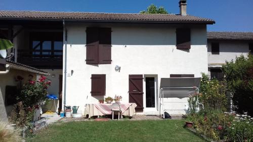 La Tour-du-Pin Casa | Chambre d'hôte Le Pin