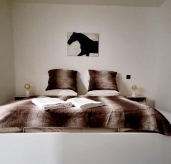 Mandres Cama Y Desayuno | Chambre d'hôtes au Haras d'Agathe et ses princes