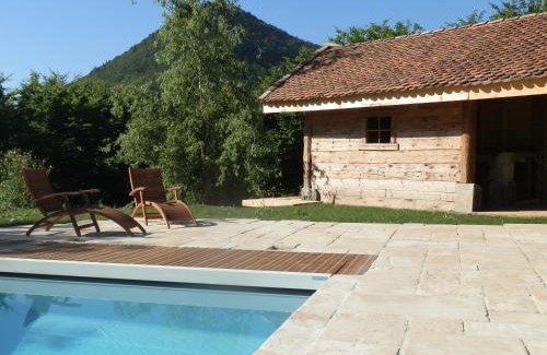 Treffort Cama Y Desayuno | Chambre d'hôtes chalet La Longère