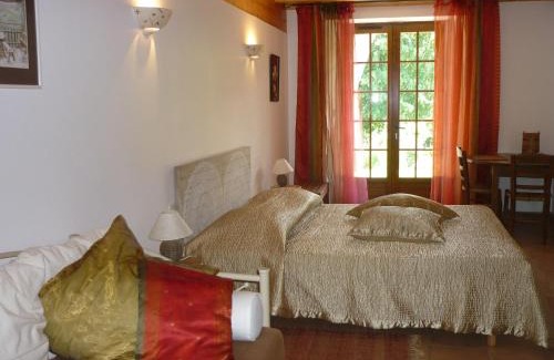Loubens Casa | Chambre d'Hôtes La Bourdasse