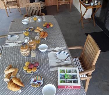 Mios Cama Y Desayuno | Chambre d'hôtes les Iris à Mios sur le Bassin d'Arcachon