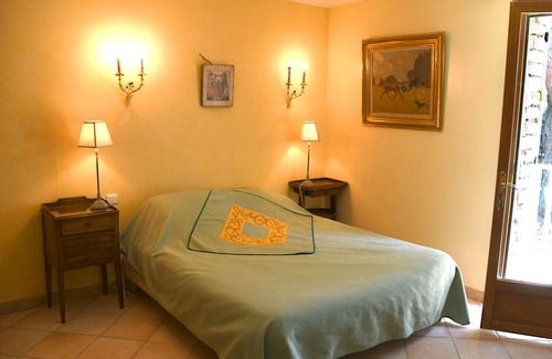 Murs Cama Y Desayuno | Chambre D'hôtes Spacieuse et Calme au Coeur du Luberon