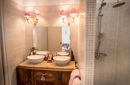 Anatole France Casa | Chambre d'Hôtes Villa Ambrosia et Spa