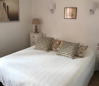 Gujan-Mestras Cama Y Desayuno | Chambre D'hote Chez Amaya