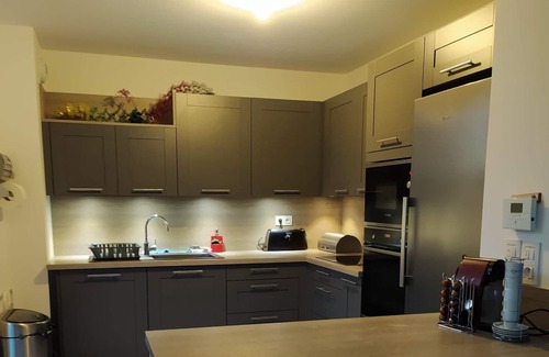 Villepreux Cama Y Desayuno | Chambre et Salle de Bain Privées ds Maison Proche St Quentin en Yvelines