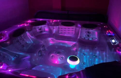 Paulhan Casa | Chambre et Spa Sud Doré avec Piscine en saison