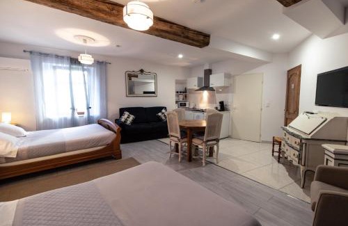 Centre Historique Apartamento | Chambre Familiale du Couvent