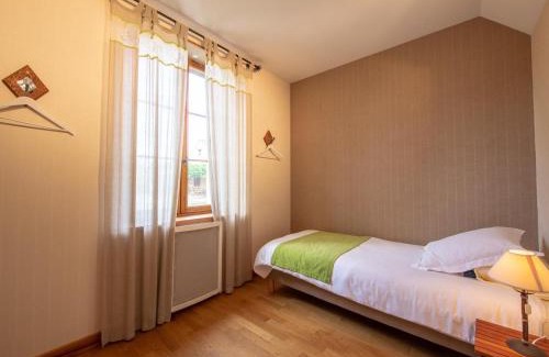 Vitry-aux-Loges Cama Y Desayuno | Chambre familiale au cœur de la nature avec jardin et piscine privée, idéale pour explorer le Loiret - FR-1-590-265