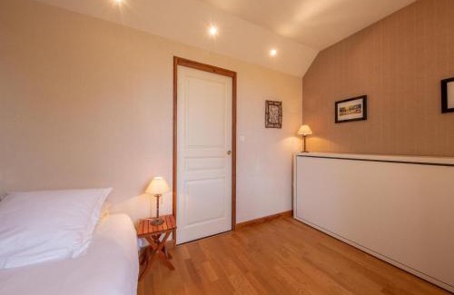 Vitry-aux-Loges Cama Y Desayuno | Chambre familiale au cœur de la nature avec jardin et piscine privée, idéale pour explorer le Loiret - FR-1-590-265