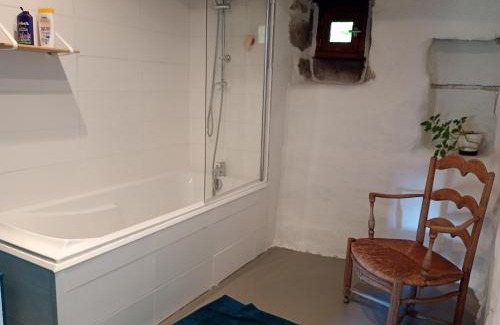 Saint-Etienne-de-Boulogne Cama Y Desayuno | chambre spacieuse avec sdb et terrasse privative