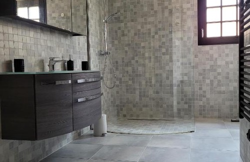 Saint-Genis Casa | Chambre d'hôte à la villa René