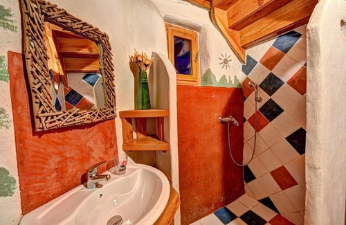 Saint-Martin-de-Queyrieres Cama Y Desayuno | Chambres d'Hôte le Brin de Paille