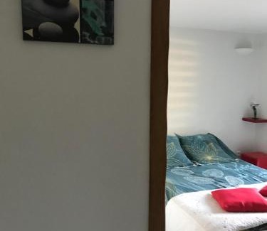 La Chapelle-dʼAngillon Casa | Chambre indépendante privée avec salle de bain
