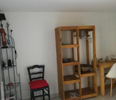 La Chapelle-dʼAngillon Casa | Chambre indépendante privée avec salle de bain