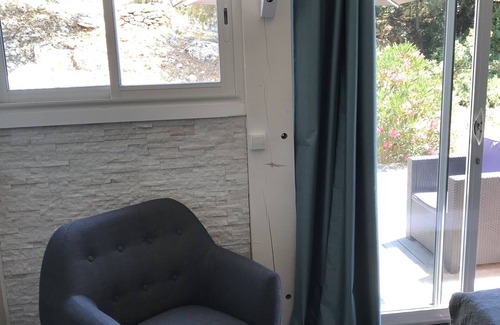 Puechabon Cama Y Desayuno | Chambre "La Liquière" en Chambres D'hôtes, Piscine, Proche St Guilhem le Désert