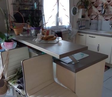 Tonnay-Charente Casa | Chambre lit double dans pavillon , chez Lilyanne