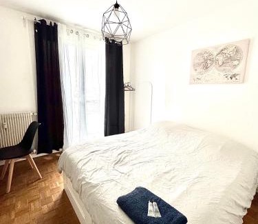 Orleans Casa | Chambre Monde Tout confort Saint-Marceau