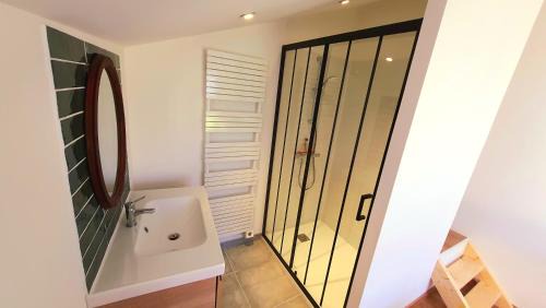 Evreux Casa | Chambre paisible chez l'habitant en rez de chaussée avec salle d'eau 10 min gare et centre ville