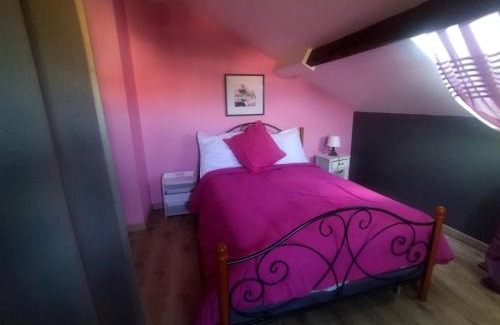 Stains Casa | Chambre Pinky Elisabeth proche Paris