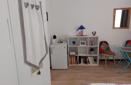Meze Casa | Chambre près de l'étang de thau