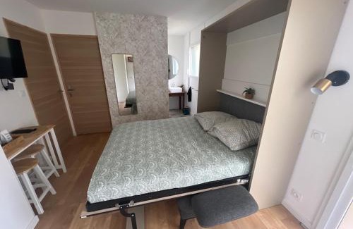 Moze-sur-Louet Casa | Chambre privée avec SDB et WC