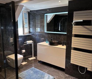 Domagne Casa | Chambre privée avec salle de bain