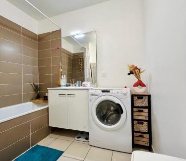 Venissieux Casa | Chambre Privée chez Yérima