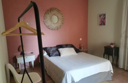 Millas Casa | Chambre privée cosy, salle de bain et terrasse