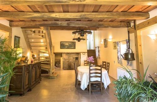 Le Clerjus Cama Y Desayuno | Chambre Rubis: Élégance et Confort en Pleine Nature - FR-1-589-723